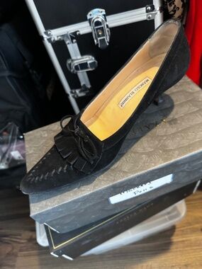 MANOLO BLAHNIK BLACK